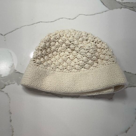 Abercrombie Crocheted Beanie cream Color - Picture 2 of 3